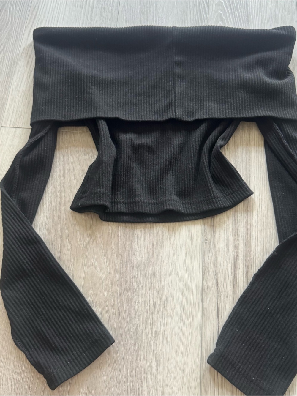 SHEIN Black Off-Shoulder Ribbed Crop Top